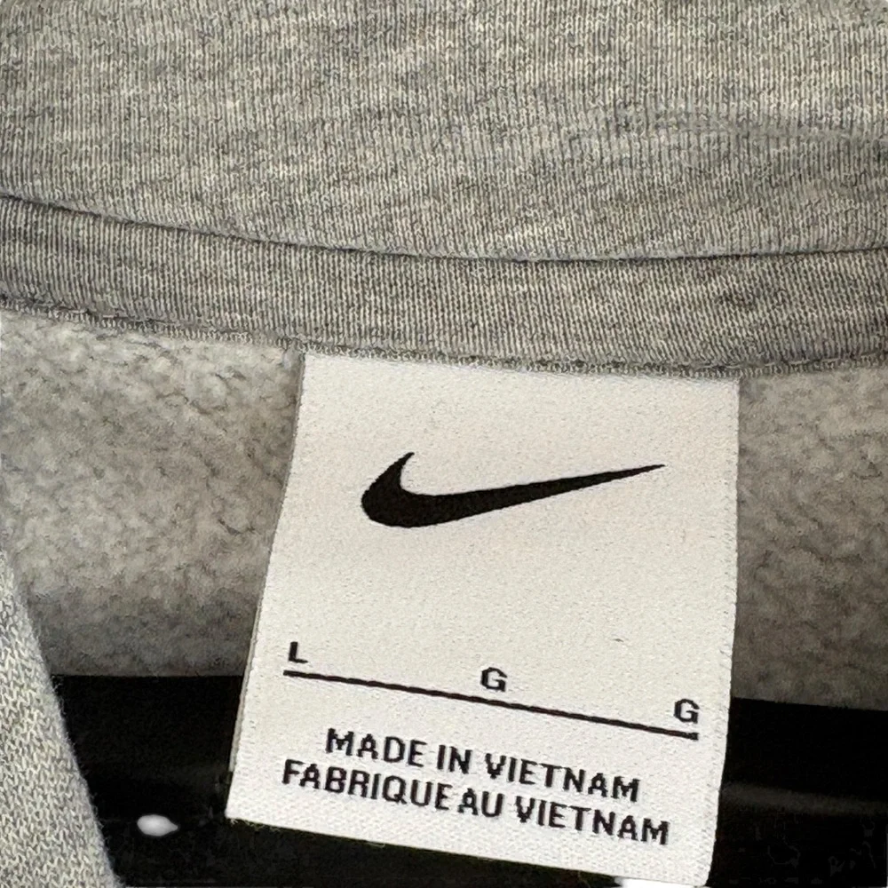 Nike St. Thomas MN St. Paul Sweatshirt Gray Size Large **Flaw - Picture 4 of 6